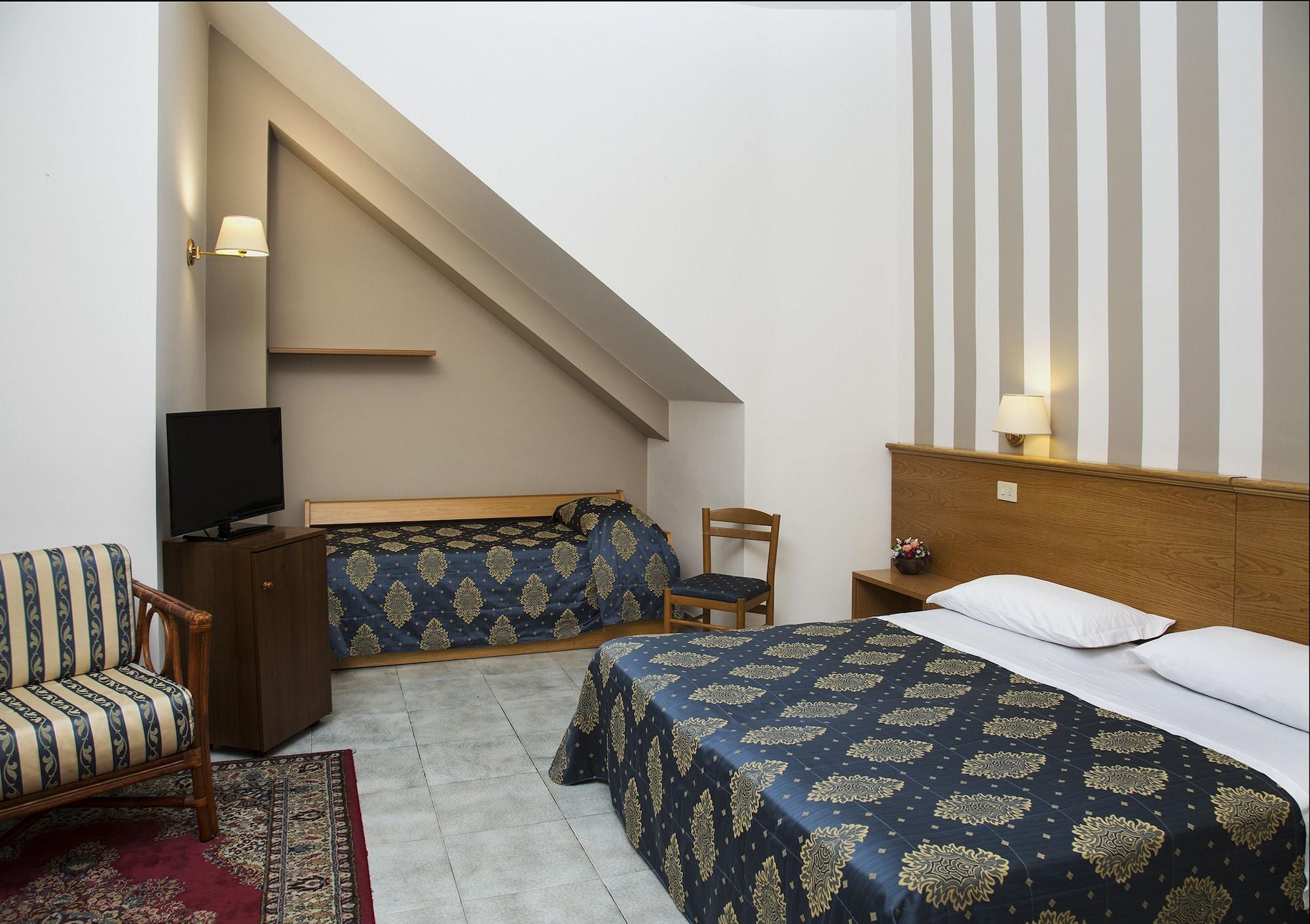 Hotel Redebora Torregrotta Ngoại thất bức ảnh