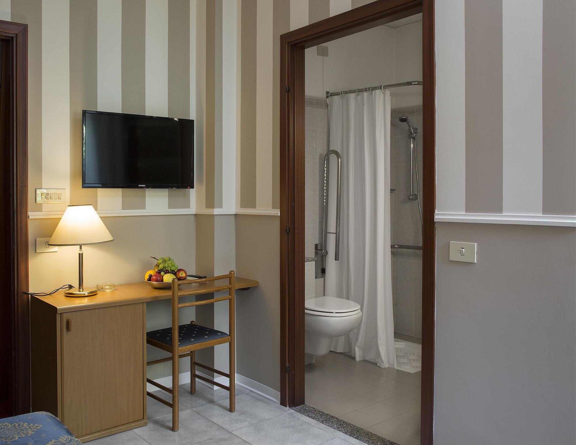 Hotel Redebora Torregrotta Ngoại thất bức ảnh