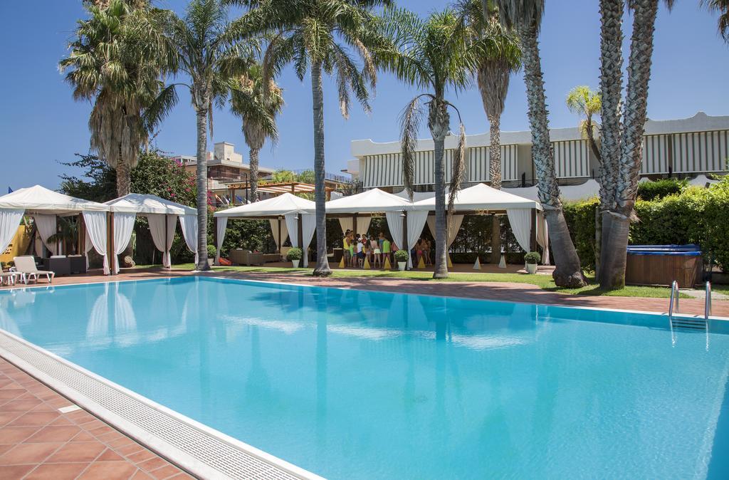 Hotel Redebora Torregrotta Ngoại thất bức ảnh