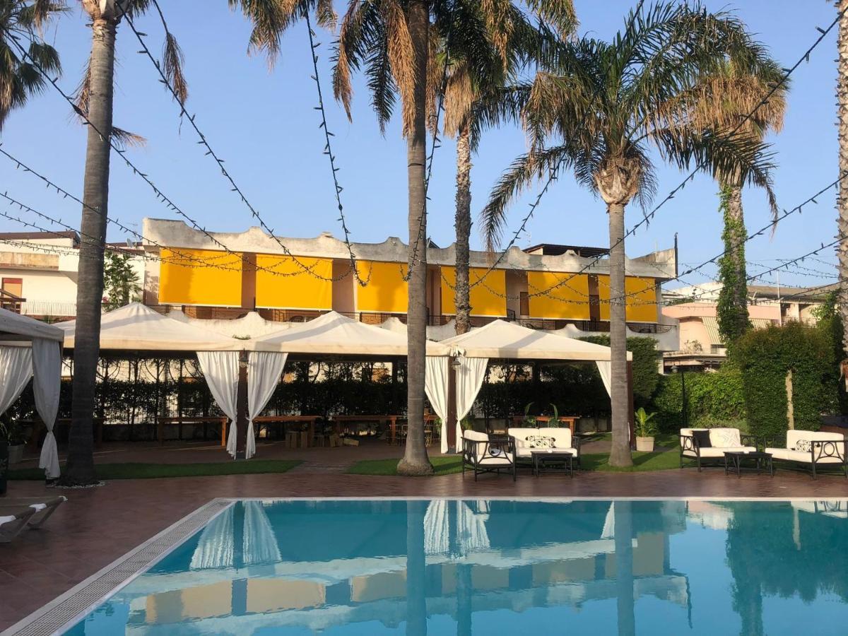 Hotel Redebora Torregrotta Ngoại thất bức ảnh