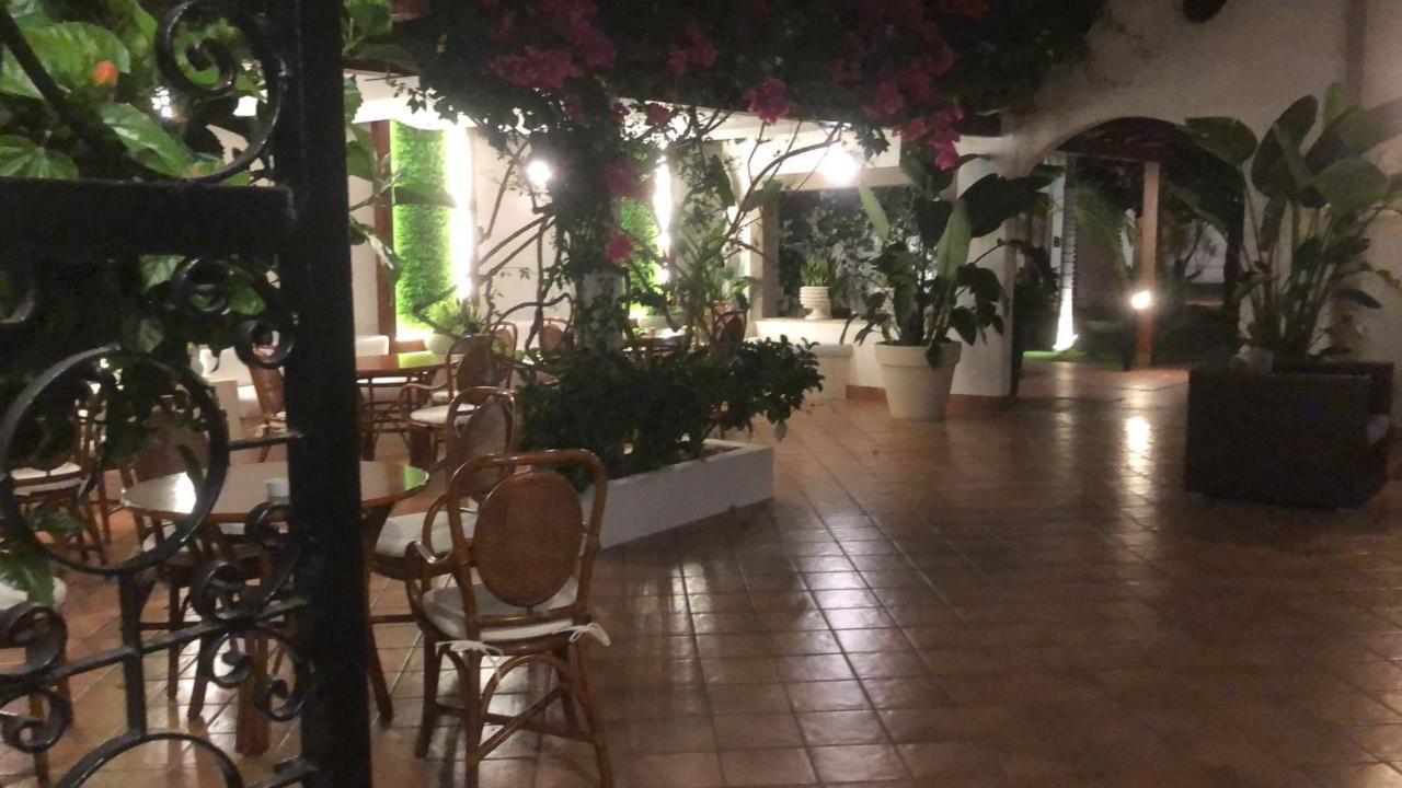 Hotel Redebora Torregrotta Ngoại thất bức ảnh
