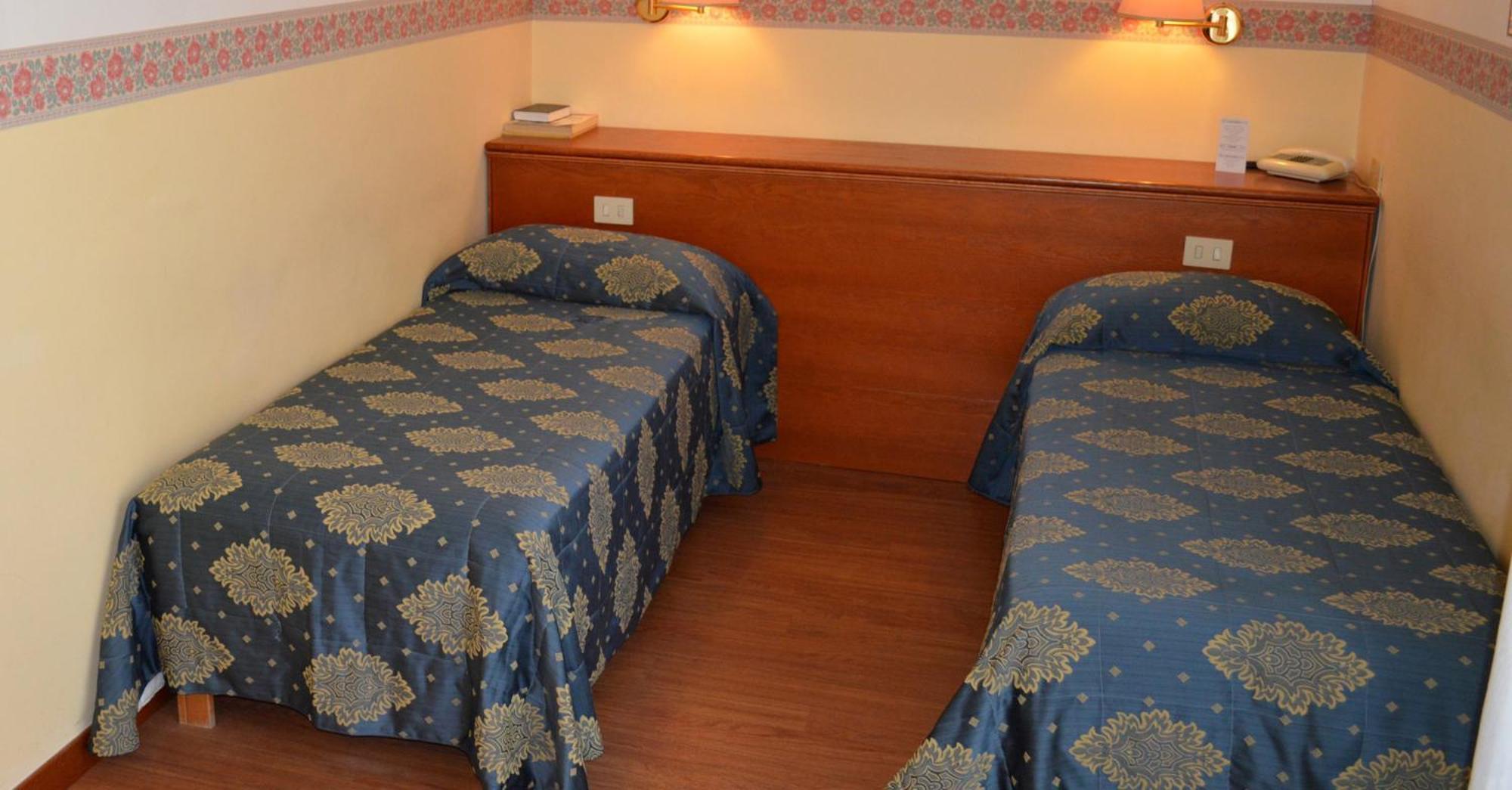 Hotel Redebora Torregrotta Ngoại thất bức ảnh