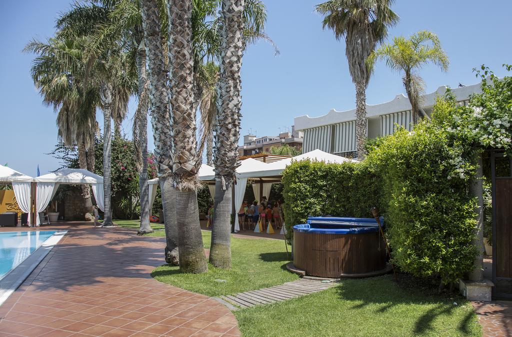Hotel Redebora Torregrotta Ngoại thất bức ảnh