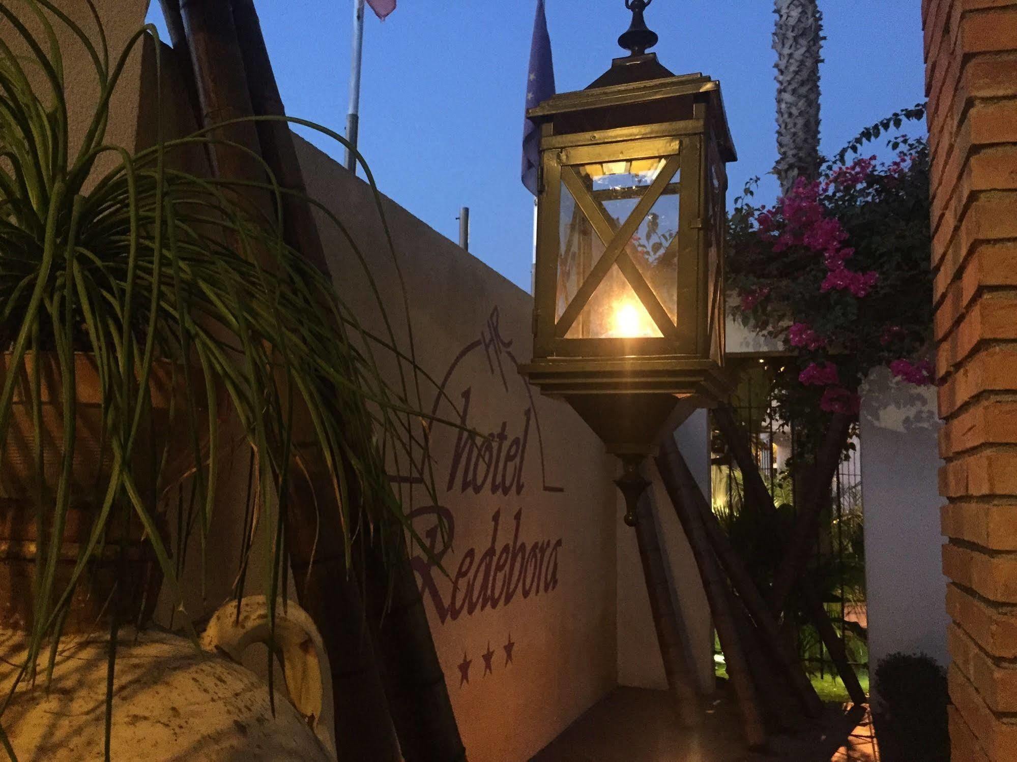 Hotel Redebora Torregrotta Ngoại thất bức ảnh